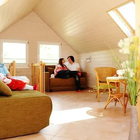 Norweger Haus Am Tollensesee *