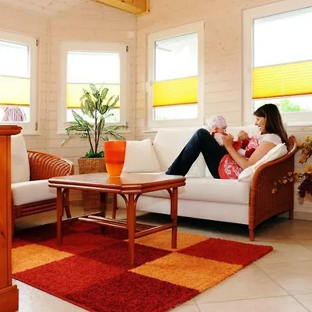 Norweger Haus Am Tollensesee * Groß Nemerow