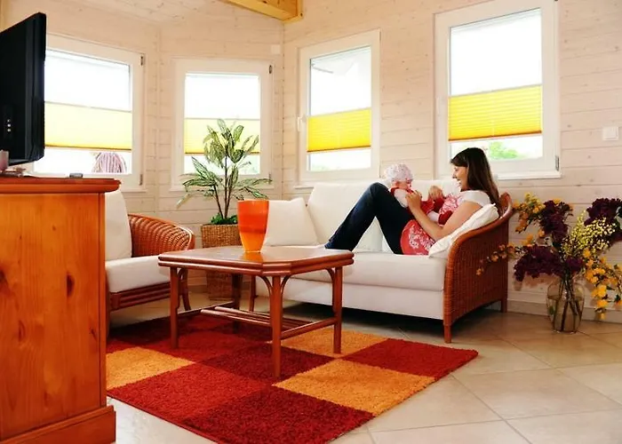 Norweger Haus Am Tollensesee * Groß Nemerow